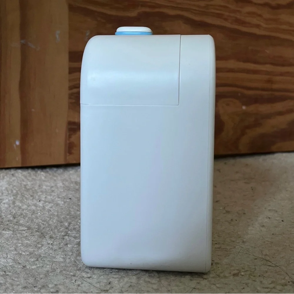 Miffy Dehumidifier (broken but makes a super cute room decoration) - Picture 5 of 5